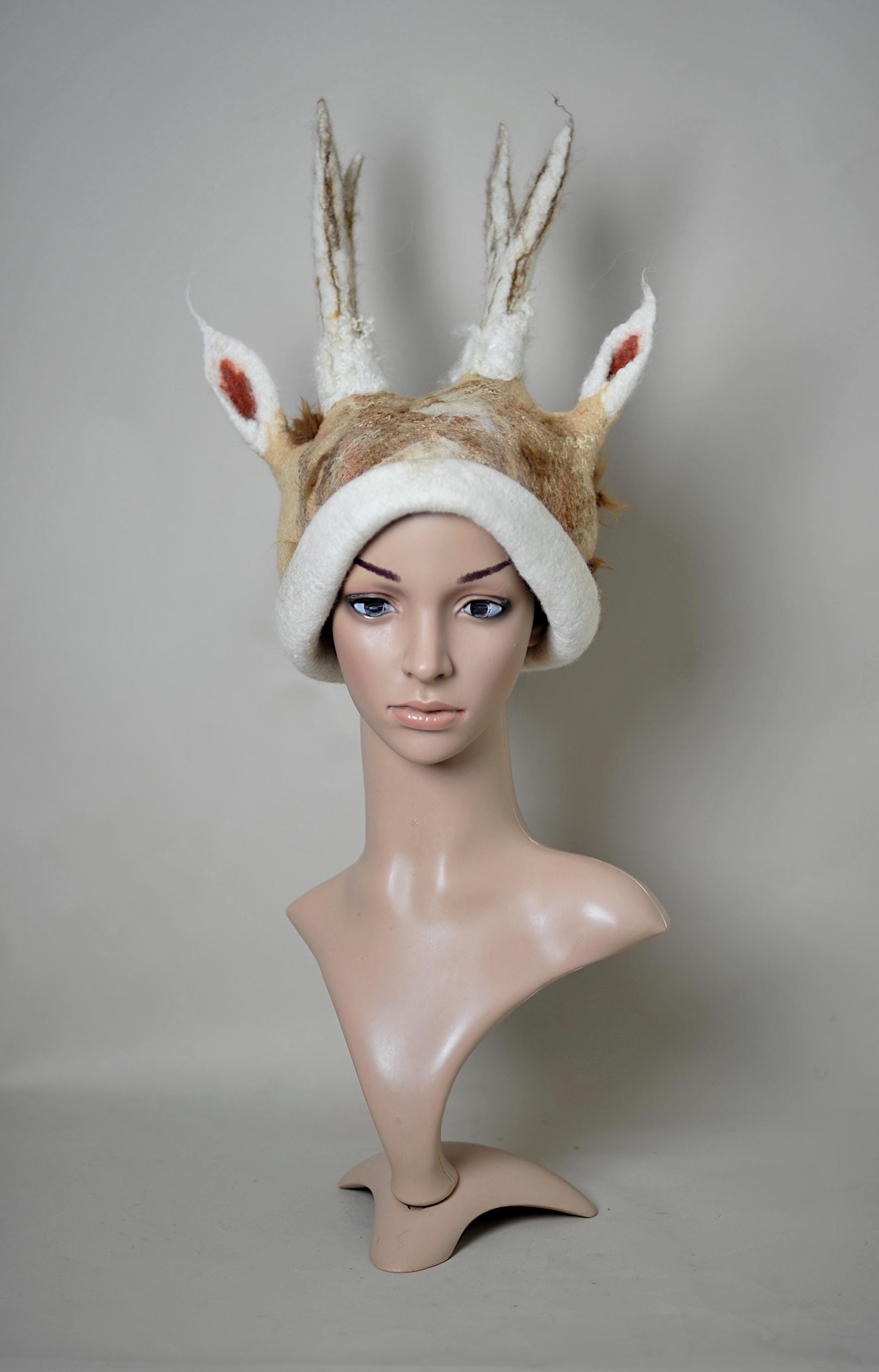 white deer antler hat